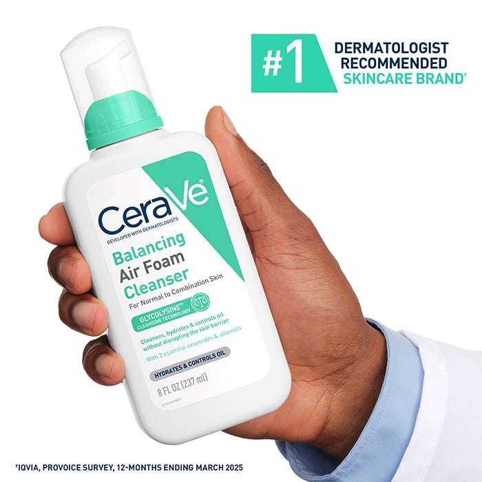 Balancing Air Foam Facial Cleanser - Image 5